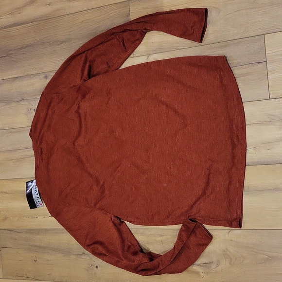 Matrix Long Sleeve Shirt, Medium, Red - Picture 4 of 4